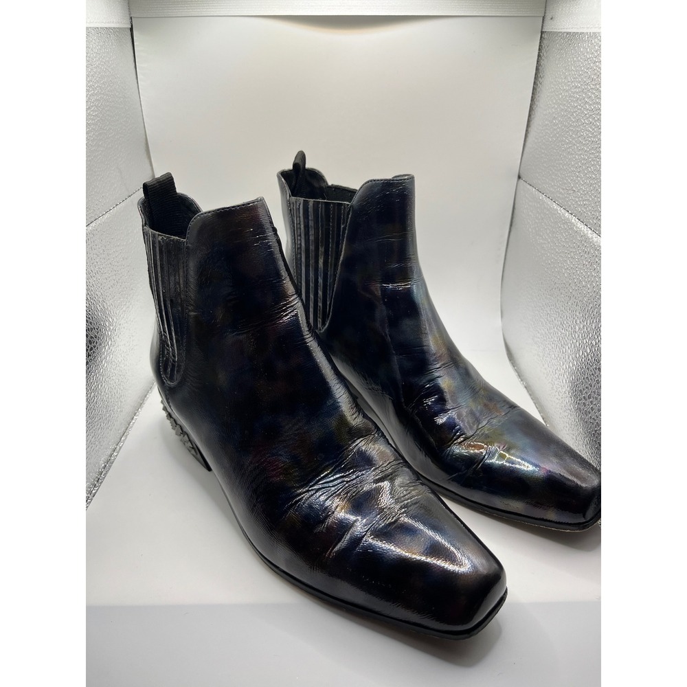 Donald Pliner Black Patent Leather‎ Studded Chelsea Ankle Boots Women Size 8M